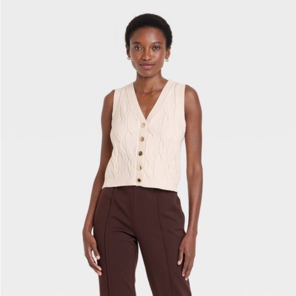A New Day- Women’s Cable Button-Down Vest Cream Small